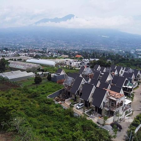 Villa Pak Joni Pasuruan Exterior foto